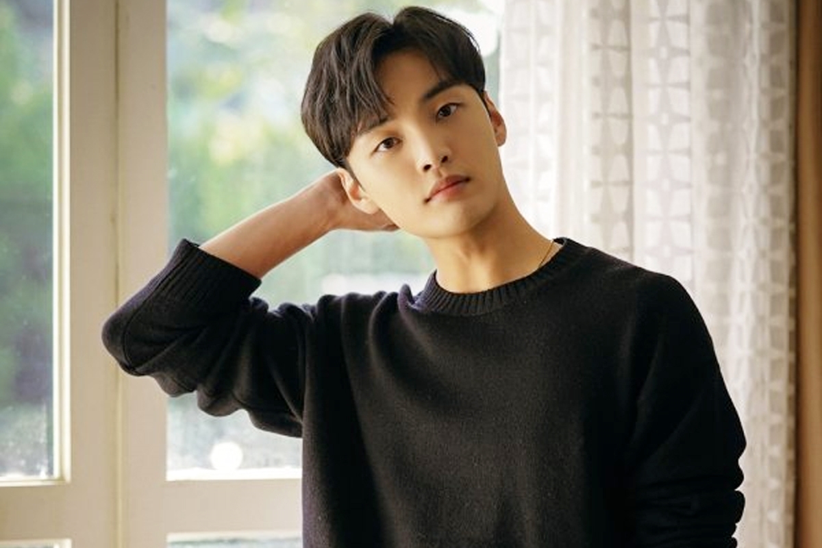 Lee Jun Ki dẫn đầu top 10 diễn viên Hàn được tìm nhiều nhất tháng 9