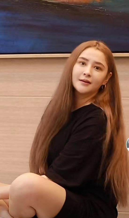 'Đệ nhất mỹ nhân' của Cẩm Tú Vị Ương tăng đến 100kg gây sốc