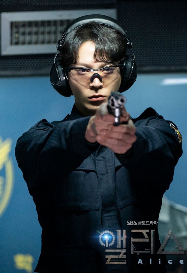 Joo Won - Kim Hee Sun đột nhiên bị khán giả 'cấm yêu' trong Alice