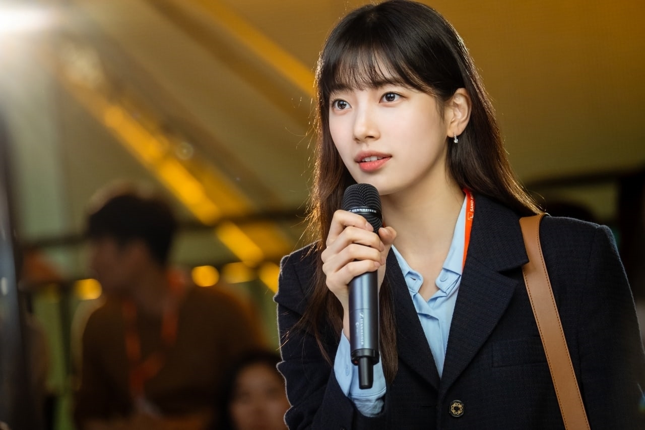 Suzy xinh đẹp tỏa sáng trong tạo hình phim mới sắp ra mắt