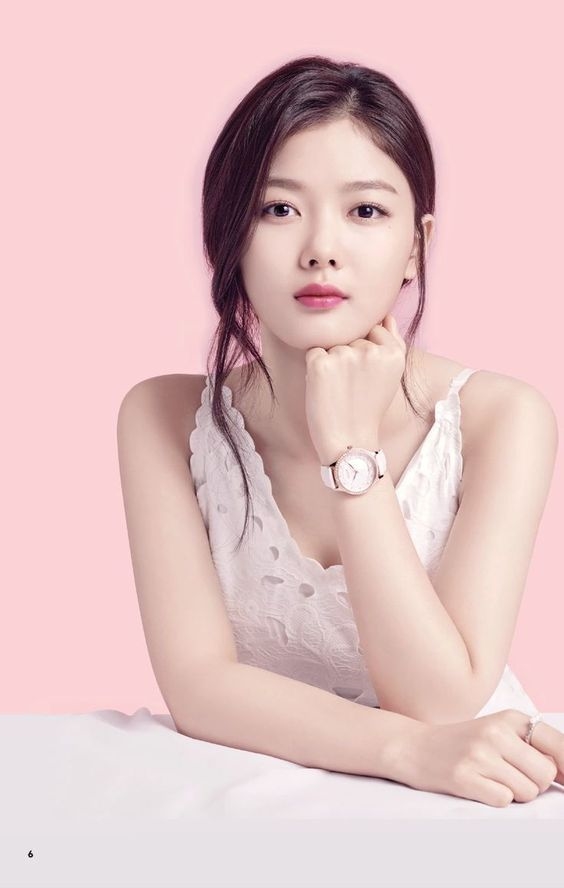 Kim Yoo Jung rời Sidus gia nhập công ty quản lý của Park Seo Joon