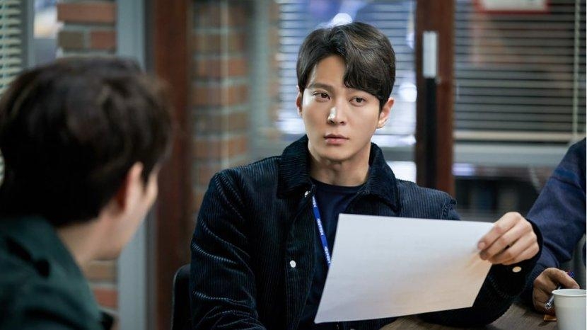 Kim Hee Sun và Joo Won tương tác đáng yêu trong hậu trường Alice