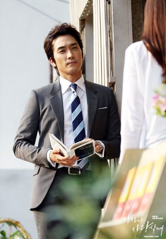So Ji Sub, Lee Jun Ki và những 'bad boy' phim Hàn làm fan mê đắm