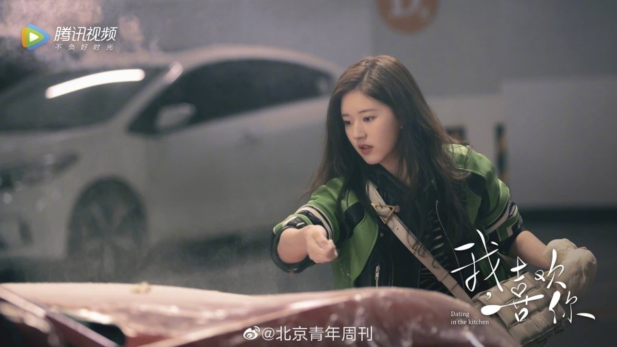 Triệu Lộ Tư lại khiến mọt phim chao đảo khi đổi gió với phim hiện đại