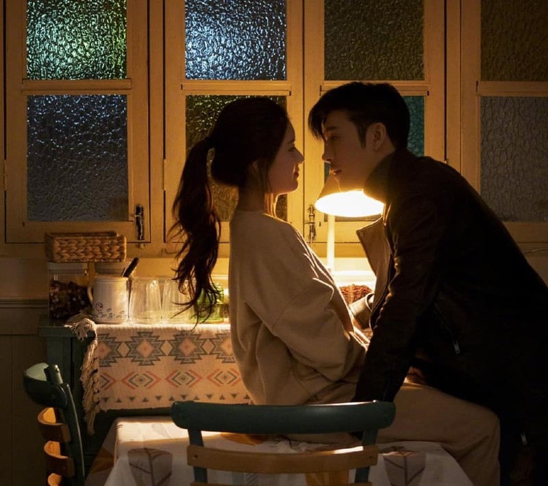 Triệu Lộ Tư lại khiến mọt phim chao đảo khi đổi gió với phim hiện đại
