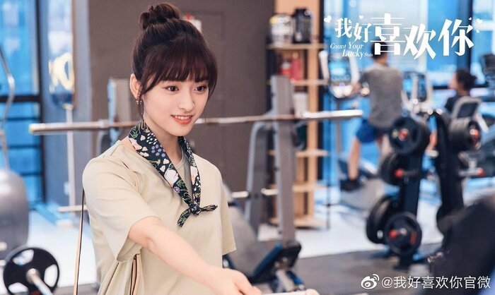 Trương Dư Hi, Thẩm Nguyệt và mỹ nhân Cbiz đóng phim hot vẫn chẳng nổi