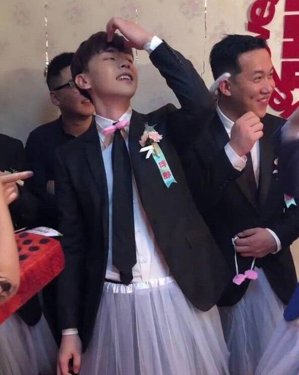 Dương Mịch, Đặng Luân và cách dàn sao Hoa Ngữ 'lên đồ' đi đám cưới