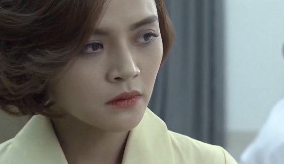 Thu Quỳnh cùng 'tình địch' Về Nhà Đi Con đọ sắc ra mắt phim mới Lửa Ấm