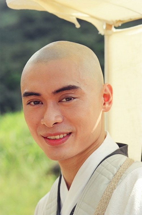 'Hư Trúc' Phàn Thiếu Hoàng và vợ thông báo tin mang thai lần 2