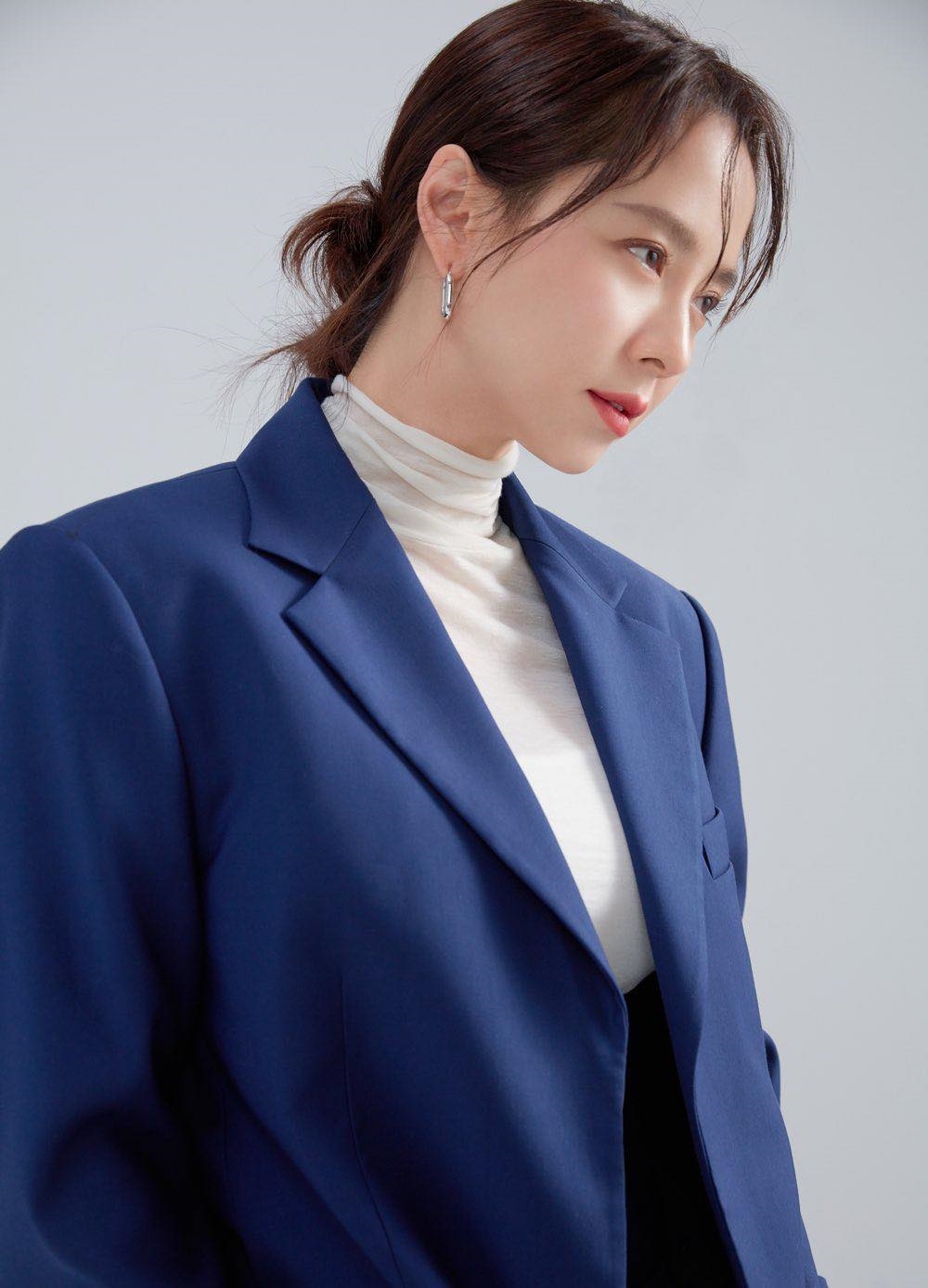 Song Ji Hyo khoe bộ ảnh đẹp rạng ngời, nhan sắc không đổi ở tuổi 40