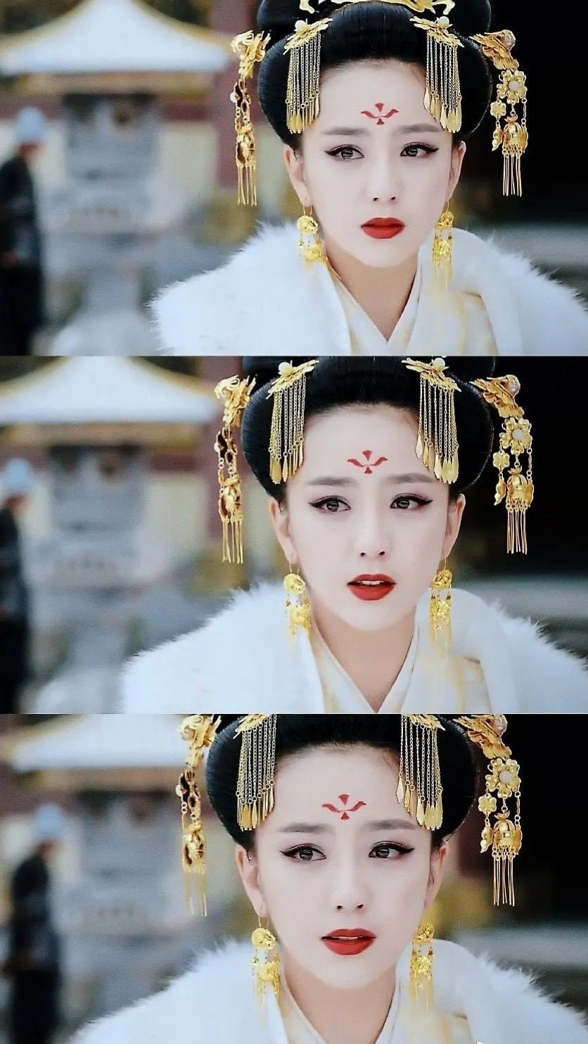 Địch Lệ Nhiệt Ba, Đồng Lệ Á và dàn mỹ nhân Tân Cương đẹp nhất Cbiz