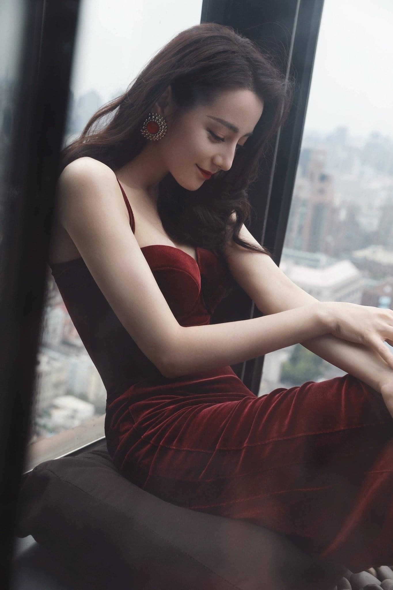 Địch Lệ Nhiệt Ba, Đồng Lệ Á và dàn mỹ nhân Tân Cương đẹp nhất Cbiz