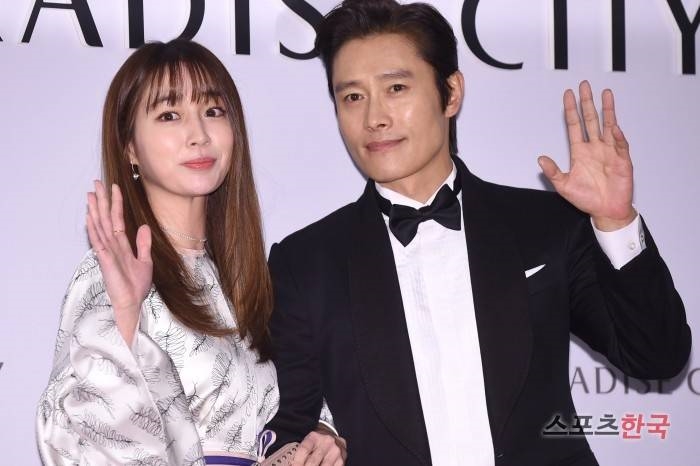 Lee Min Jung lần đầu chia sẻ về chồng sau vụ ngoại tình chấn động