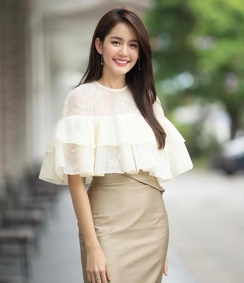 Bee Namthip, Mai Davika và loạt mỹ nữ chân dài của showbiz Thái