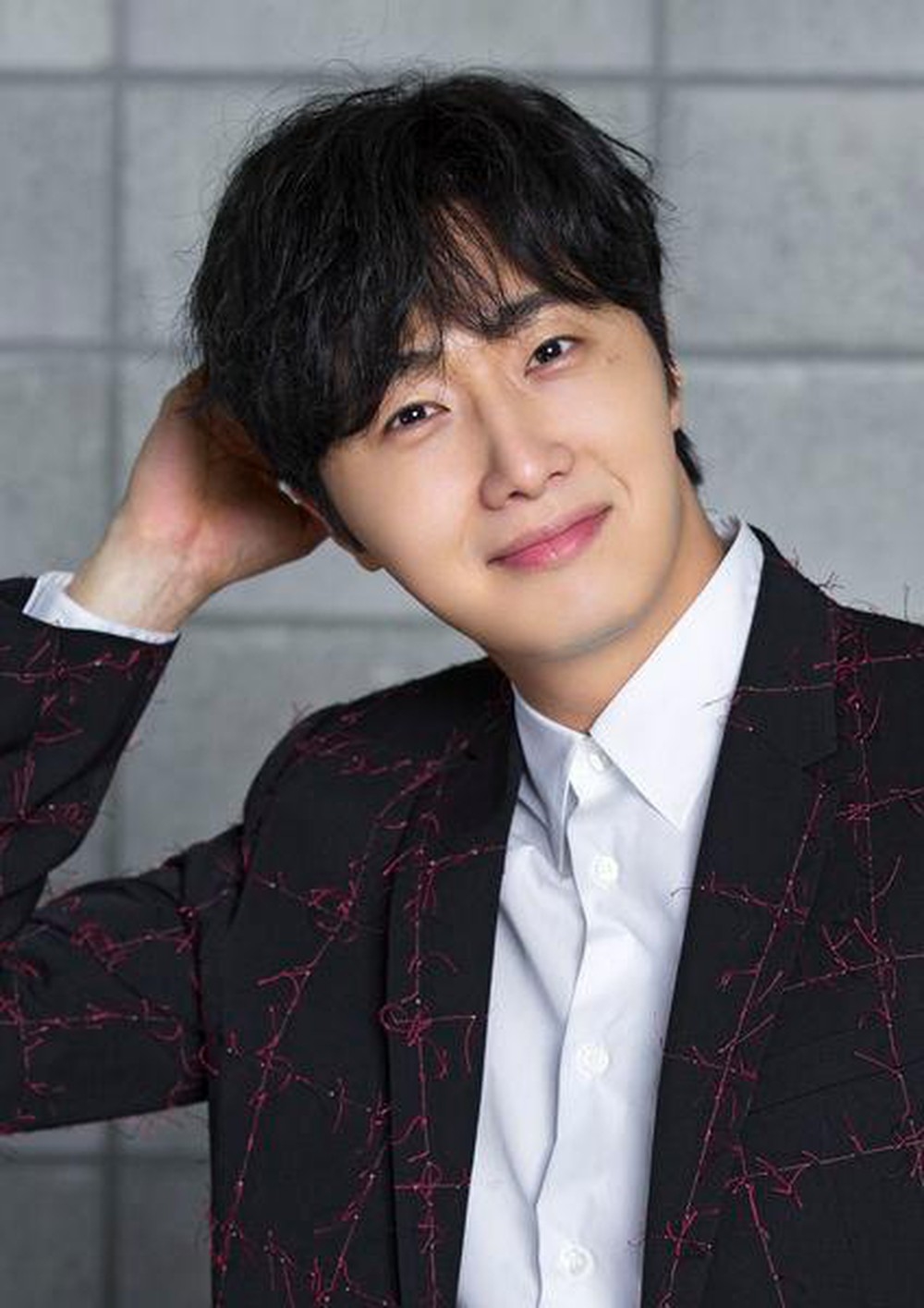 Lee Min Ho đang hẹn hò nàng hoa hậu là em họ xa của Jung Il Woo?