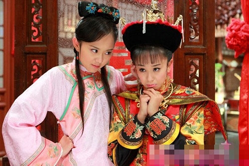Dương Mịch và dàn nha hoàn xinh đẹp lấn át nữ chính