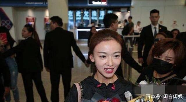 Ngô Cẩn Ngôn và các sao Cbiz muối mặt vì 'vệ sĩ đông hơn fan'