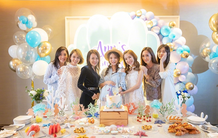 An Dĩ Hiên tổ chức tiệc sinh nhật hoành tráng trước ngày sinh con