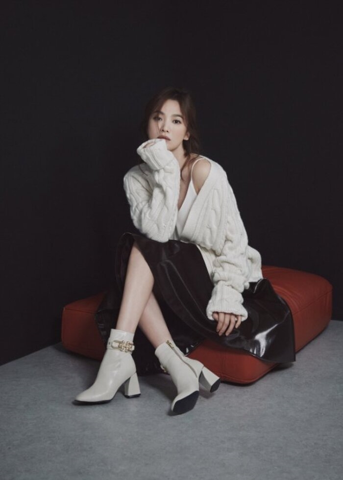 Song Hye Kyo khoe thần thái 'sang xịn mịn' trong bộ ảnh tạp chí mới