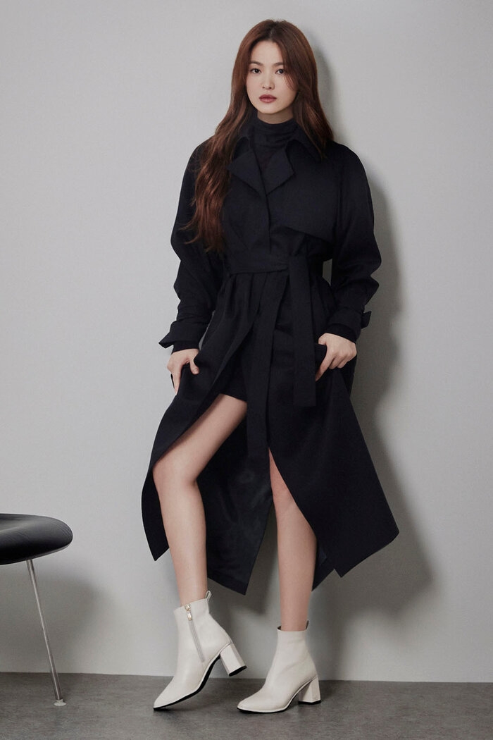 Song Hye Kyo khoe thần thái 'sang xịn mịn' trong bộ ảnh tạp chí mới