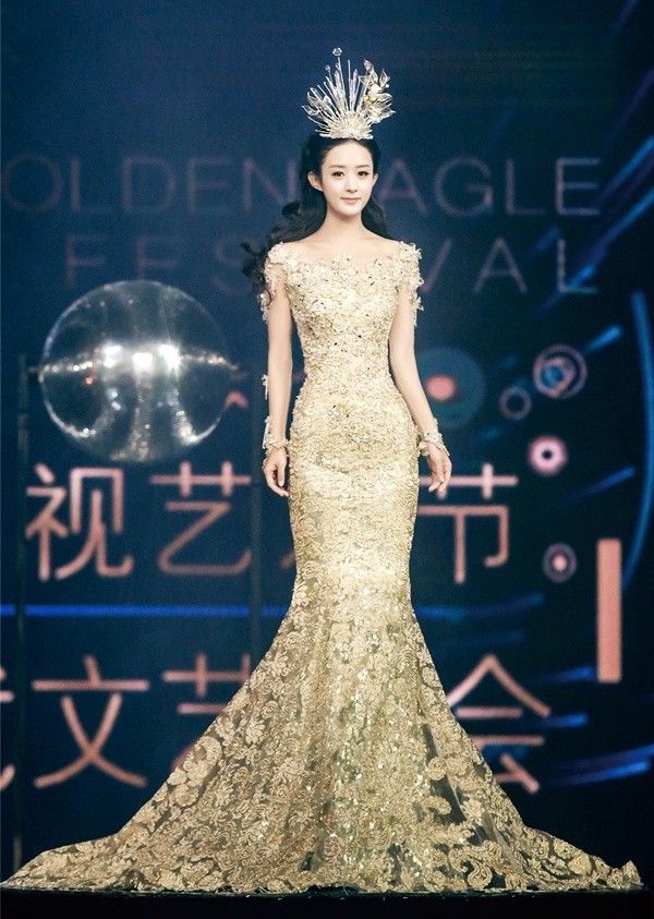 Triệu Lệ Dĩnh và các mỹ nhân Cbiz trở thành nữ thần Kim Ưng