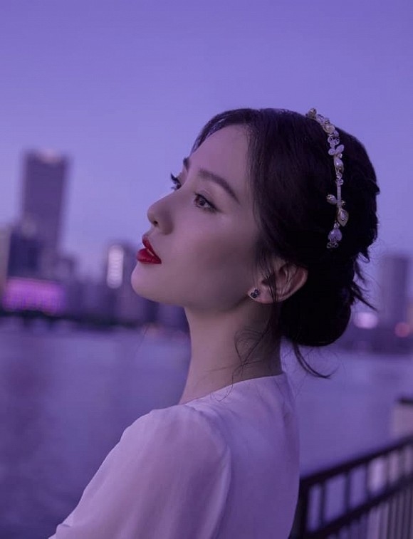 Triệu Lệ Dĩnh và các mỹ nhân Cbiz trở thành nữ thần Kim Ưng
