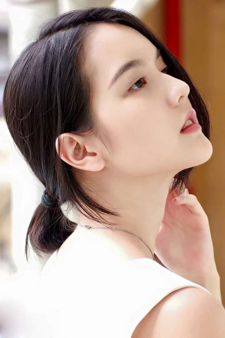 Sơn Tùng M-TP công bố 'nàng thơ' mới có nhan sắc xinh lạ cuốn hút