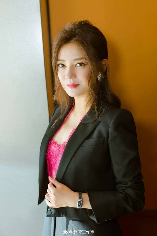 Triệu Lệ Dĩnh, Dương Mịch và những mỹ nhân Vương Tư Thông e dè