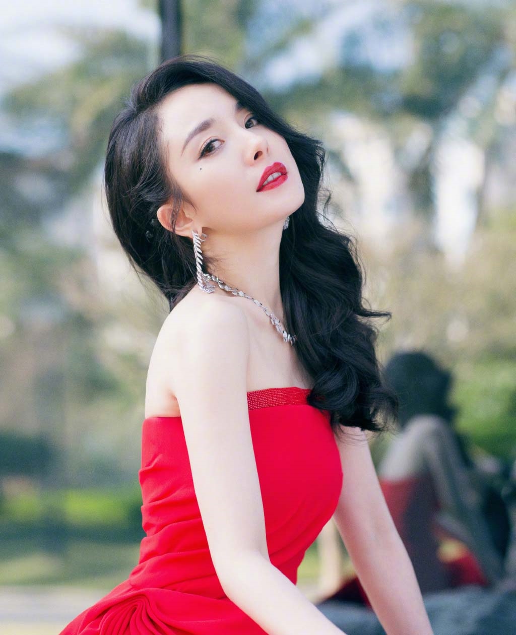 Triệu Lệ Dĩnh, Dương Mịch và những mỹ nhân Vương Tư Thông e dè