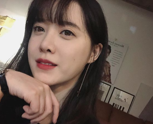 Goo Hye Sun tung bộ ảnh rạng rỡ trong bộ váy cưới sau ly hôn
