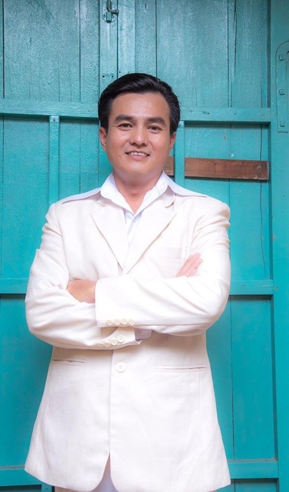 Cao Minh Đạt làm shipper cho vợ, không ngại bị nói hết thời