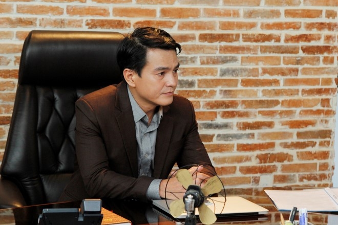 Cao Minh Đạt làm shipper cho vợ, không ngại bị nói hết thời