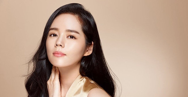 Kim Tae Hee và loạt 'tường thành nhan sắc' Hàn do bác sĩ thẩm mỹ chọn