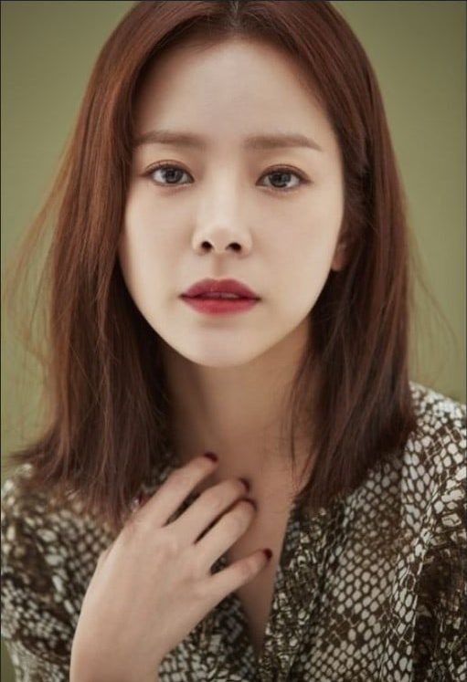 Kim Tae Hee và loạt 'tường thành nhan sắc' Hàn do bác sĩ thẩm mỹ chọn