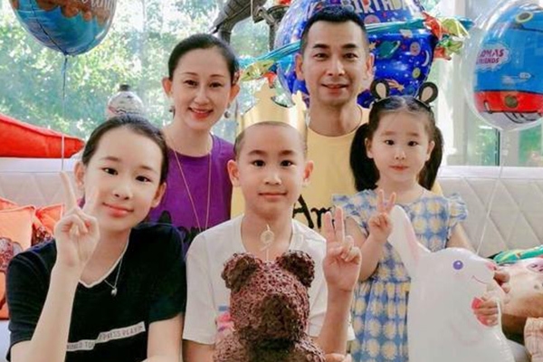 Hà Nhuận Đông và dàn sao phim Phong Vân sau 18 năm