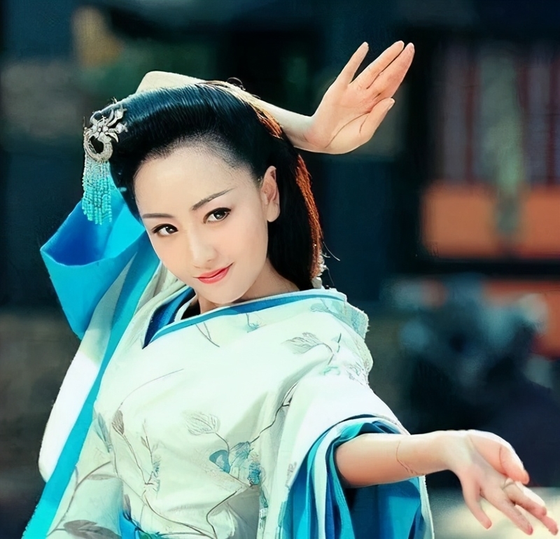 Nhiệt Ba, Lý Thấm và dàn nữ phụ cổ trang gây bão với nhan sắc đỉnh cao