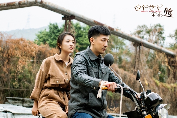 Triệu Lộ Tư - Lâm Vũ Thân và loạt cặp đôi chú - cháu của màn ảnh Trung