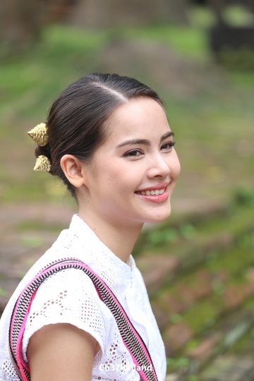 Yaya, Vill và loạt mỹ nhân Thái xuất sắc khi đóng đúp vai