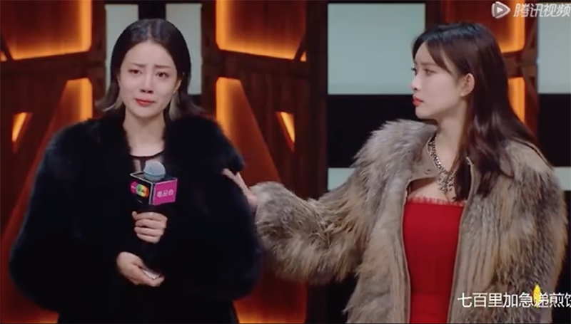 Triệu Vy nhận xét 2 diễn viên 'giả vờ giả vịt' khóc lóc trên sân khấu