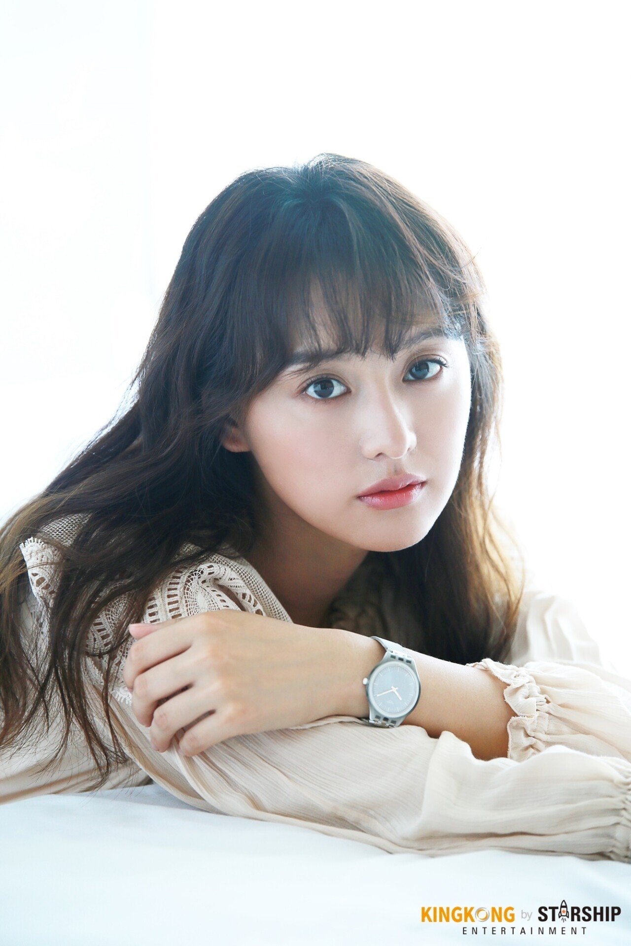 Kim Ji Won tròn 28 tuổi với sự nghiệp hứa hẹn trở thành nữ thần Kbiz