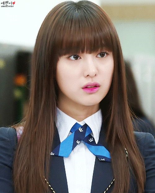 Kim Ji Won tròn 28 tuổi với sự nghiệp hứa hẹn trở thành nữ thần Kbiz