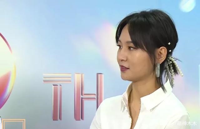 Triệu Lệ Dĩnh, Tống Thiến lộ nhan sắc thật tại lễ trao giải Kim Ưng