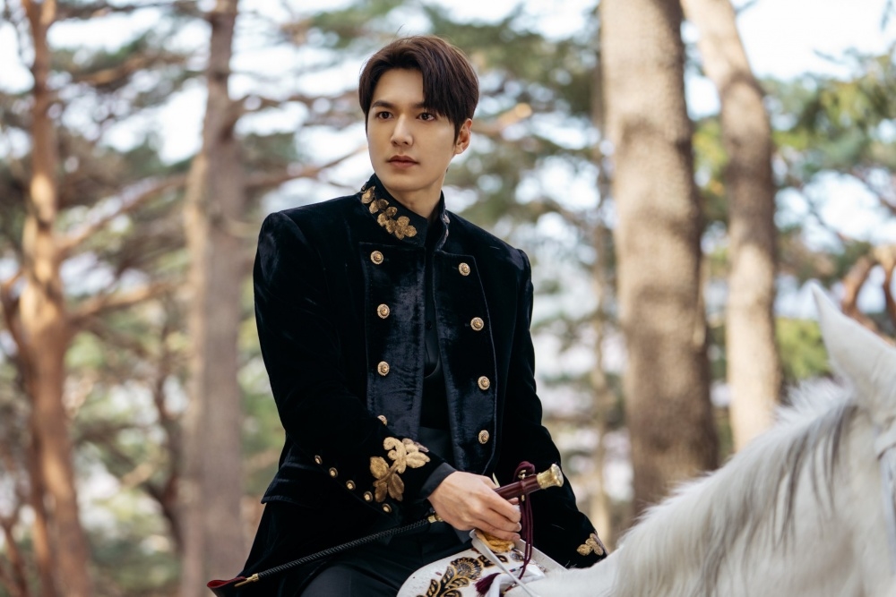 Lee Min Ho lần đầu thử sức đóng vai trai nghèo trong phim mới