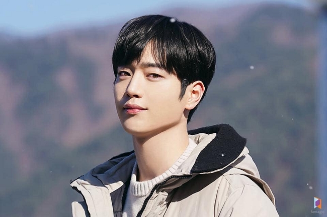 Park Seo Joon và loạt nam thần là hình mẫu thẩm mỹ của đàn ông Hàn