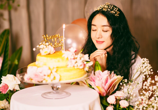 Triệu Lệ Dĩnh, Lưu Thi Thi và mỹ nhân Cbiz U40 vẫn vào vai thiếu nữ