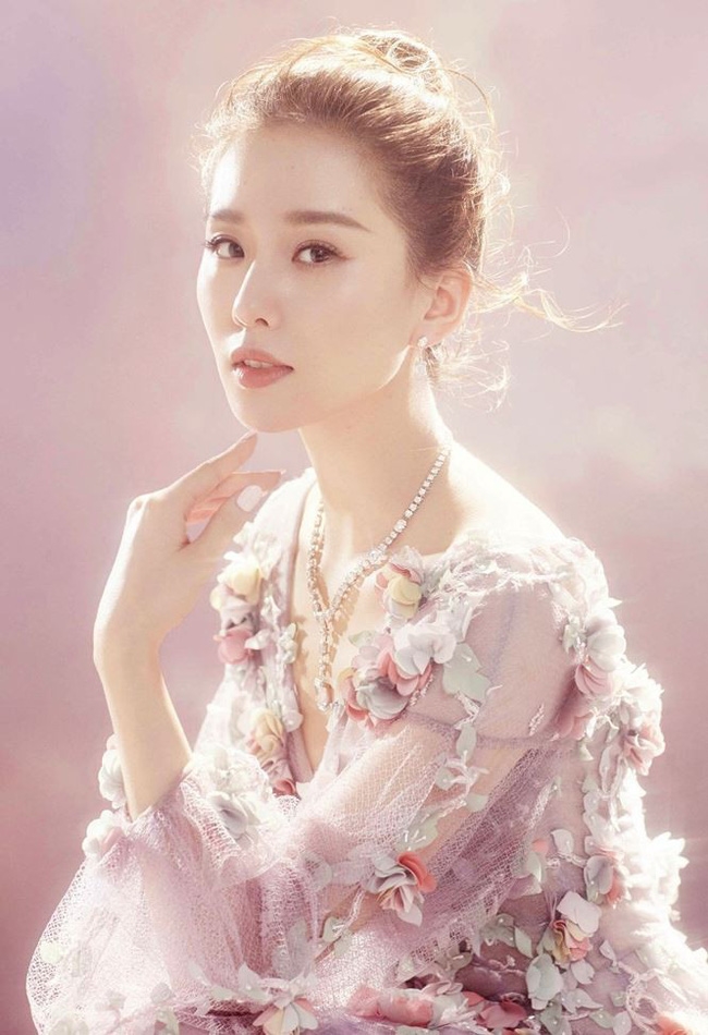 Triệu Lệ Dĩnh, Tống Thiến và các Nữ thần Kim Ưng sinh năm 1987