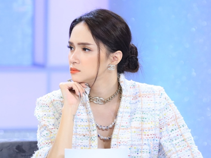 Hương Giang gây tranh cãi với những phát ngôn vả nhau đôm đốp