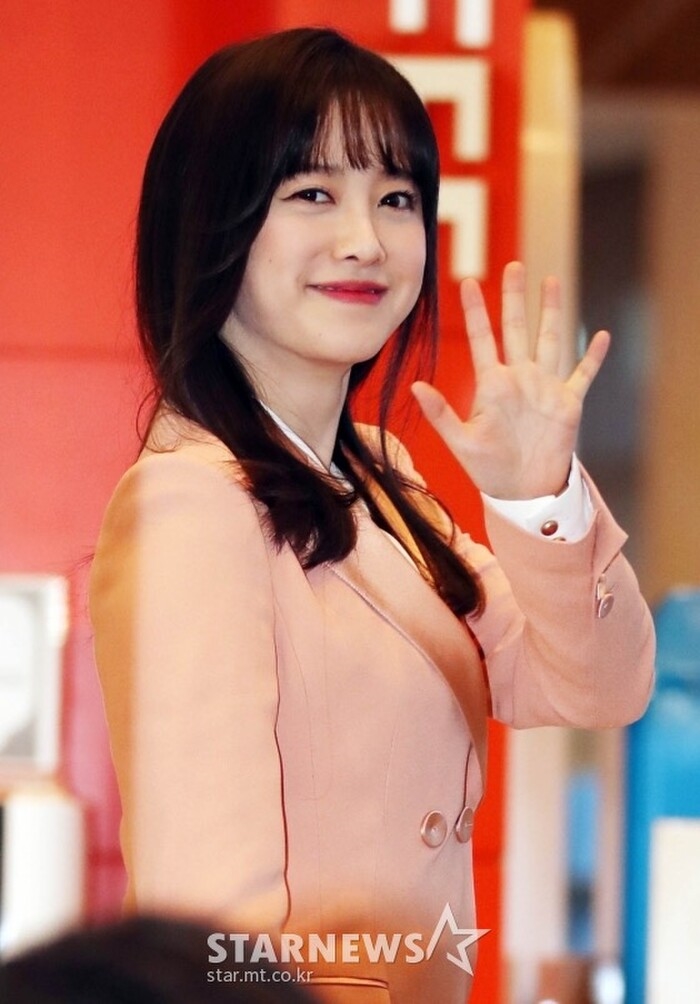 Goo Hye Sun xuất hiện rạng rỡ trước công chúng hậu ly hôn