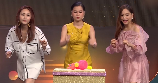Lâm Vỹ Dạ bị 'đào mộ' loạt hành động kém duyên trên truyền hình