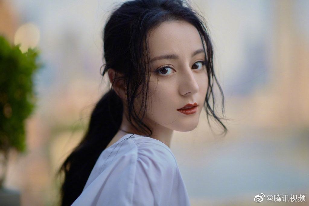 Địch Lệ Nhiệt Ba đoạt giải tại Asia Contents Awards 2020